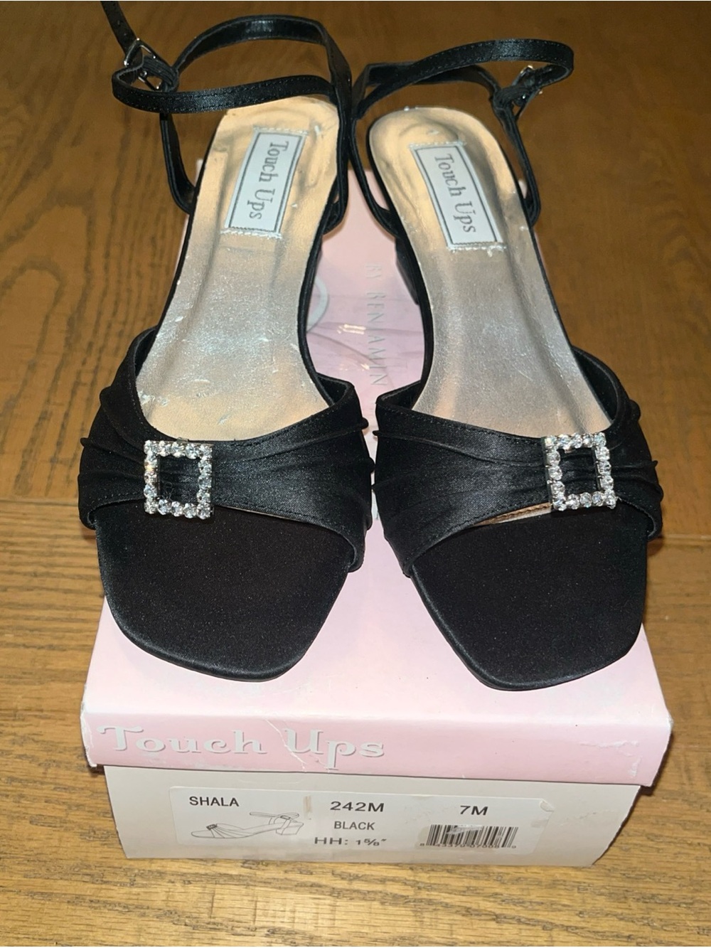 Touch Ups Shala Black Bejeweled Sandals W/ Low Heel 7 M